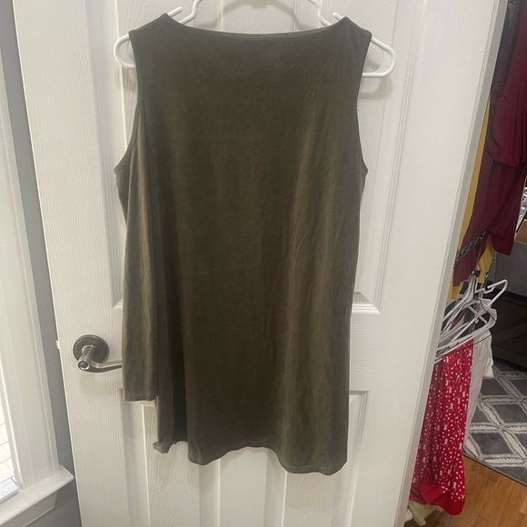 Pixi and ivy top small green cold shoulder - Picture 11 of 15